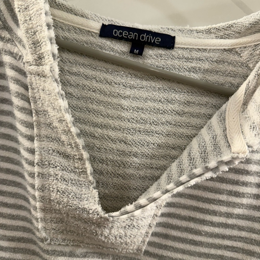 Ocean Drive Surfer Style Gray Striped Hoodie - Picture 4 of 4